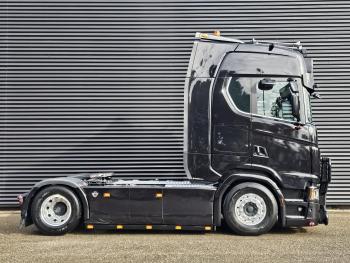 S520 V8 4x2 / FULL AIR / RETARDER / PARKING COOLER